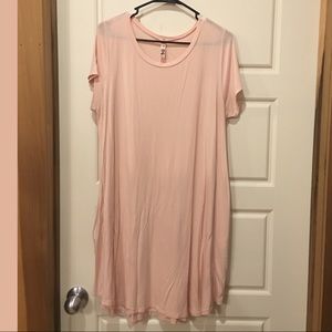 Pink comfy boutique dress with pockets - size L